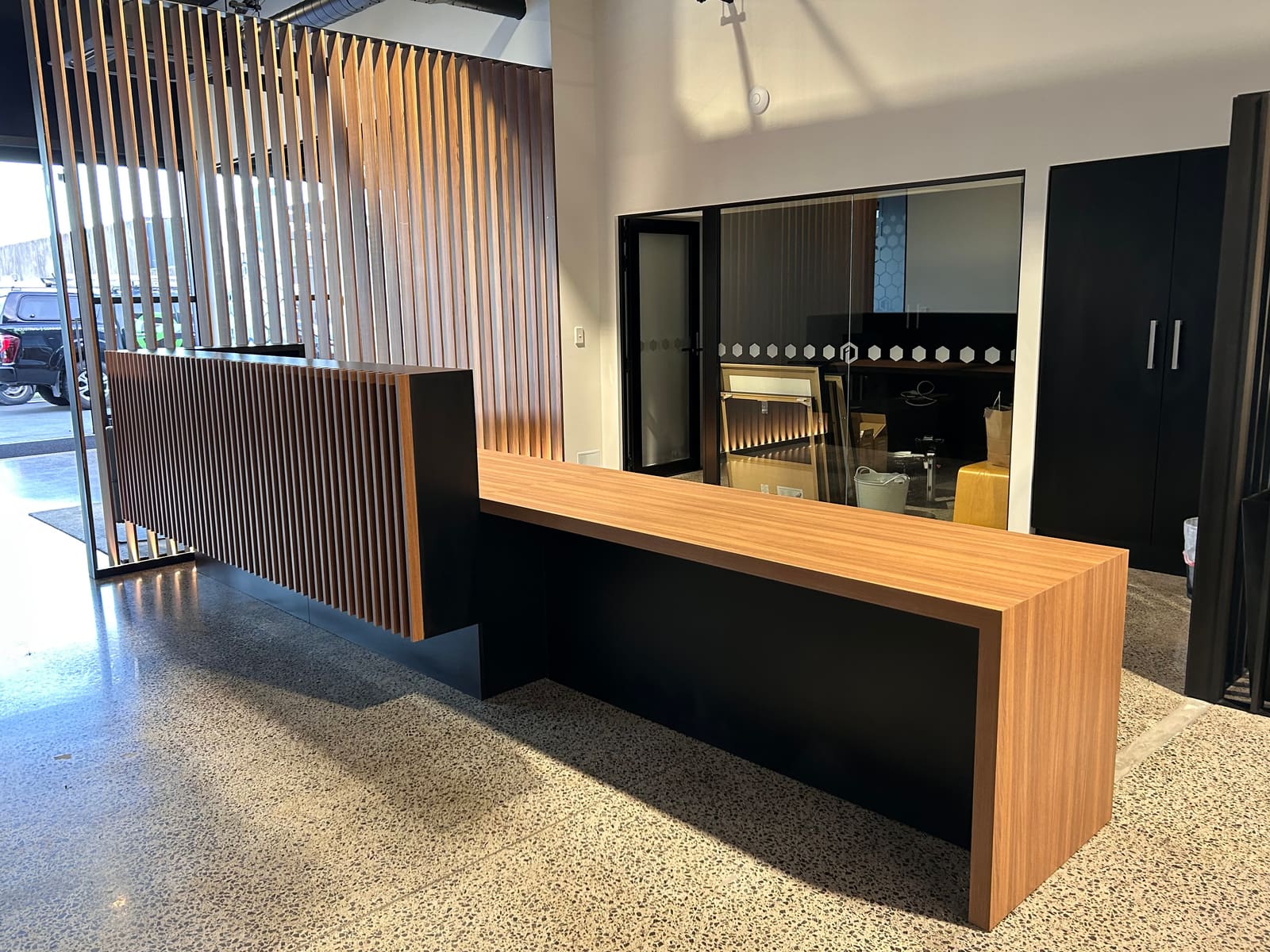 Reception counter